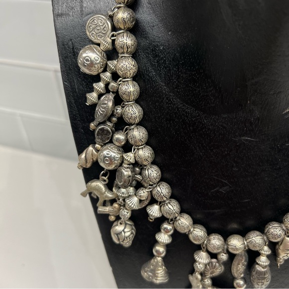 Vintage 1980’s-90’s Pewter Charm Bib Necklace Fringed Tubular Bib Pendant 19” - Picture 4 of 11